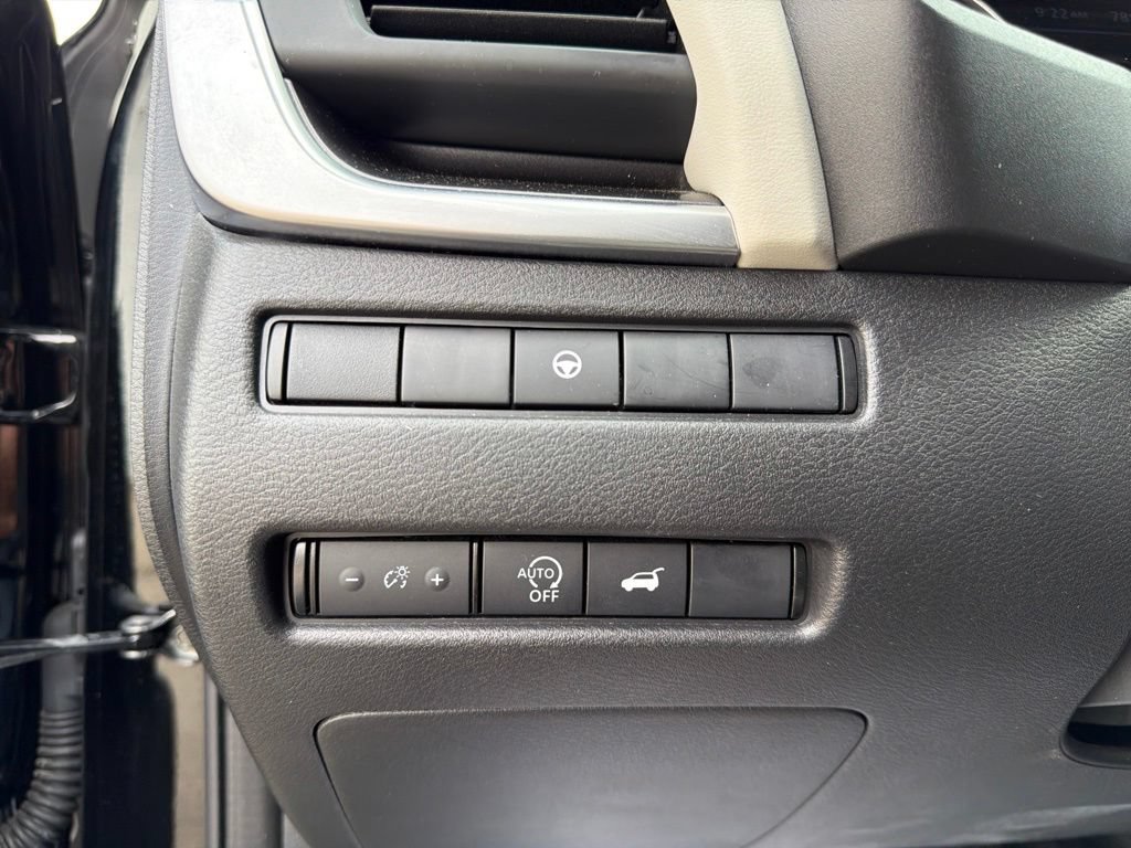 Used 2025 Nissan Rogue SV AWD/4WD image 25