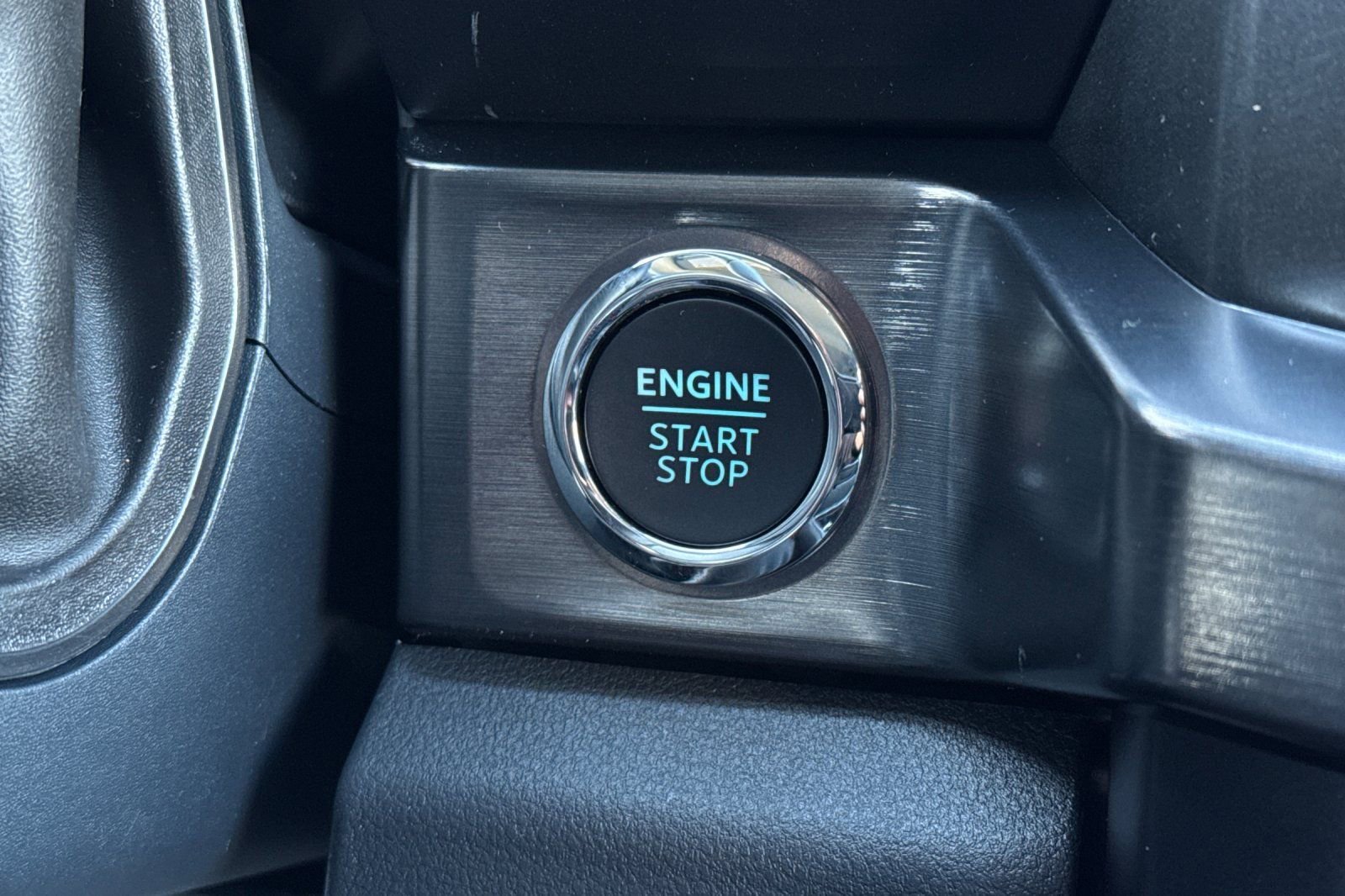 New 2026 Ford F250 Lariat w/ Black Appearance Package image 24