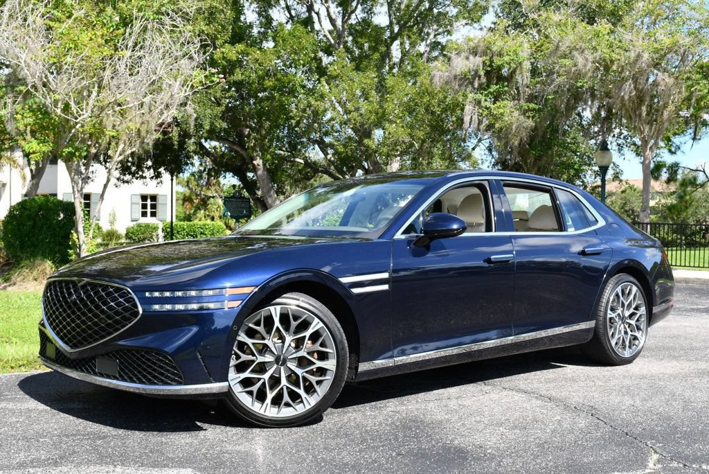 Used 2023 Genesis G90 3.5T AWD/4WD image 2