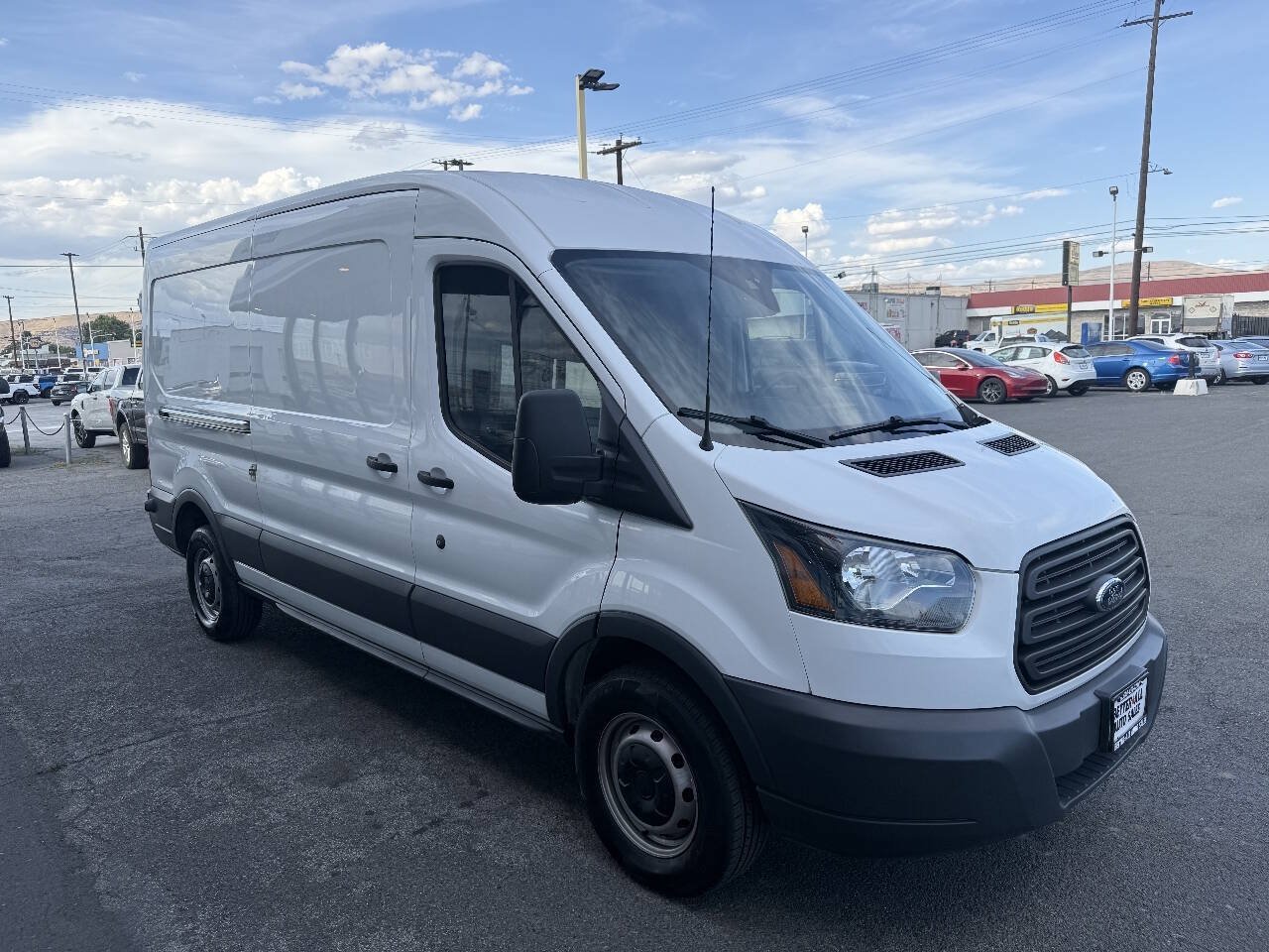 Used 2017 Ford Transit 250 148 Medium Roof RWD image 2