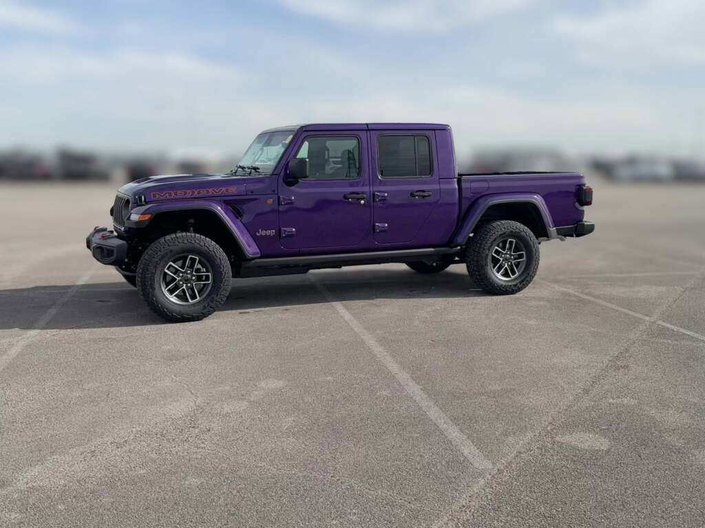 New 2026 Jeep Gladiator Mojave image 5