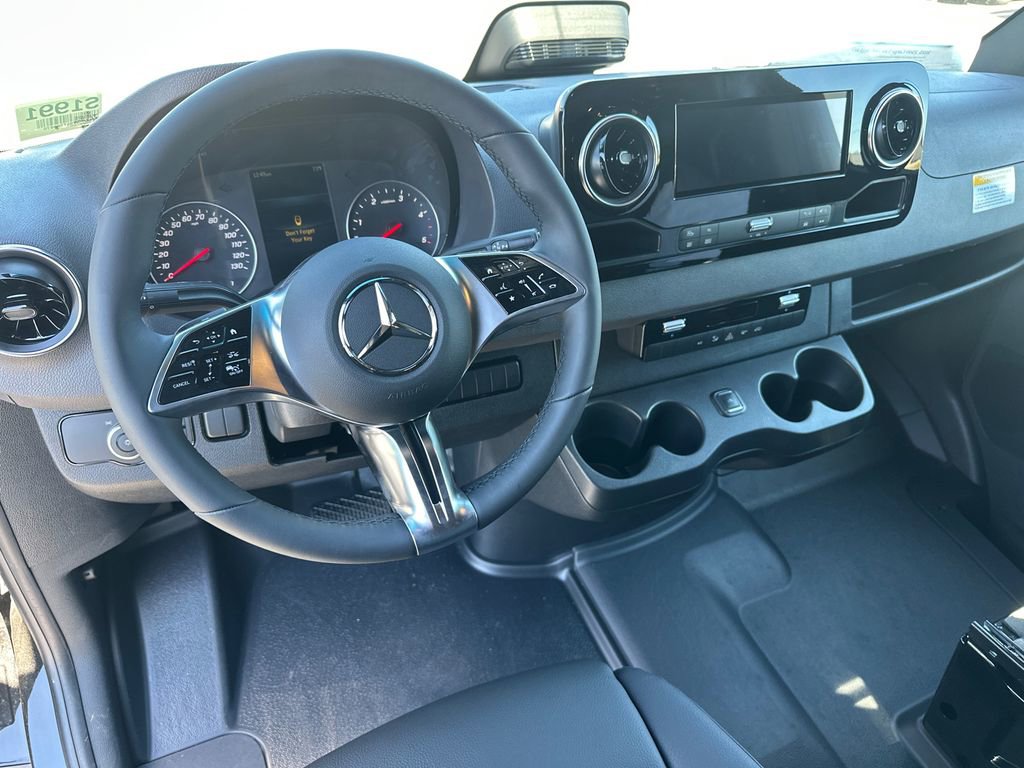 Used 2025 Mercedes-Benz Sprinter 2500 image 23