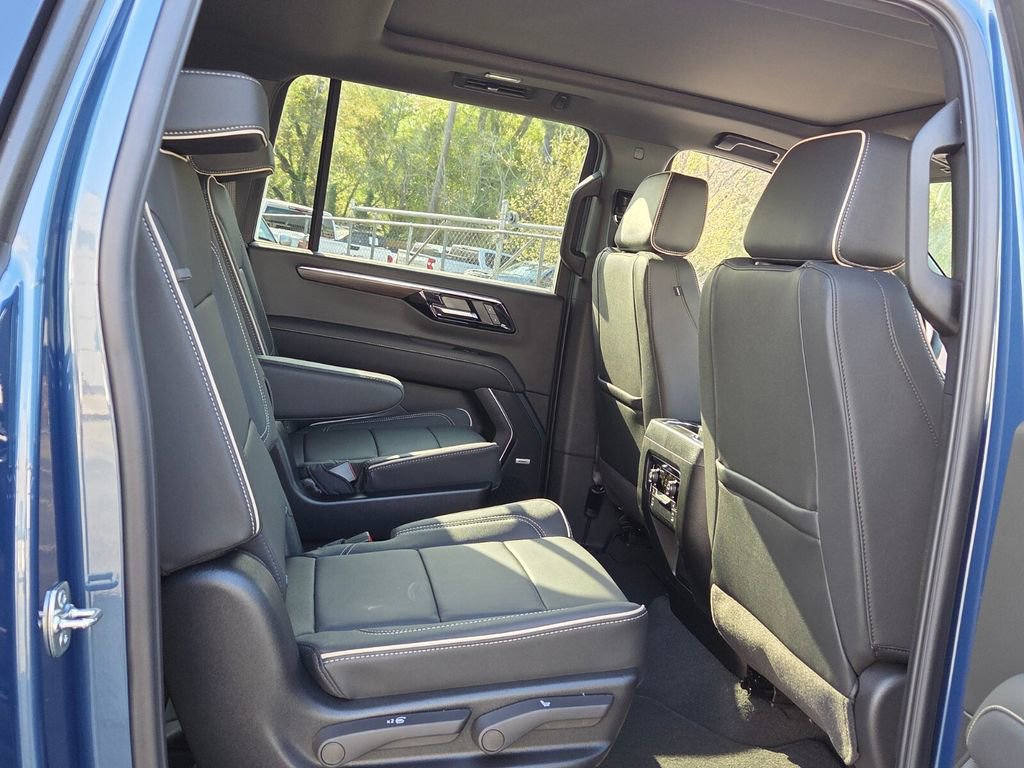 New 2026 Chevrolet Suburban Premier image 13