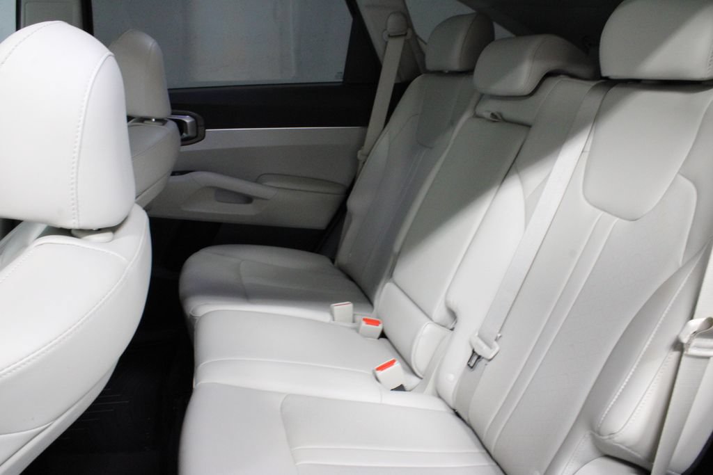 Used 2023 Kia Sorento S w/ Panoramic Sunroof Package AWD/4WD image 21