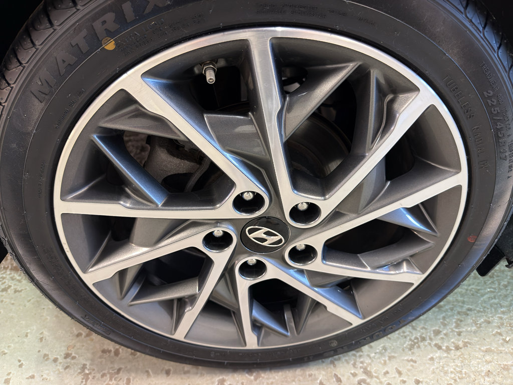 Used 2019 Hyundai Elantra Limited FWD image 34
