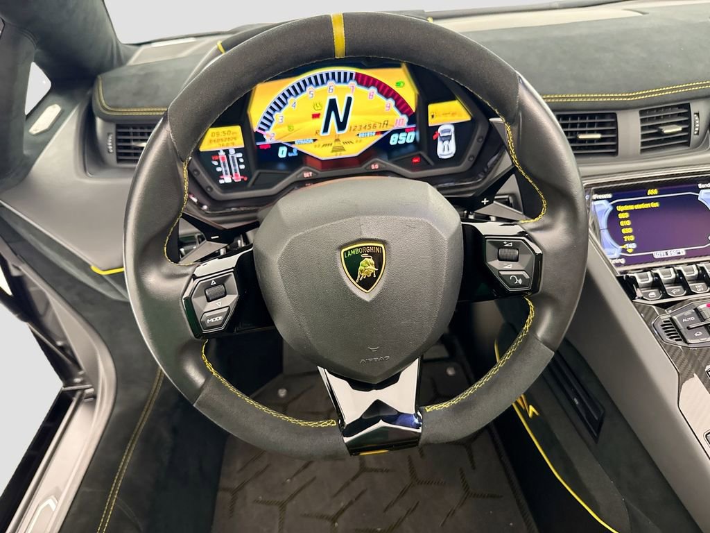 Used 2017 Lamborghini Aventador LP 750-4 Superveloce AWD/4WD image 11