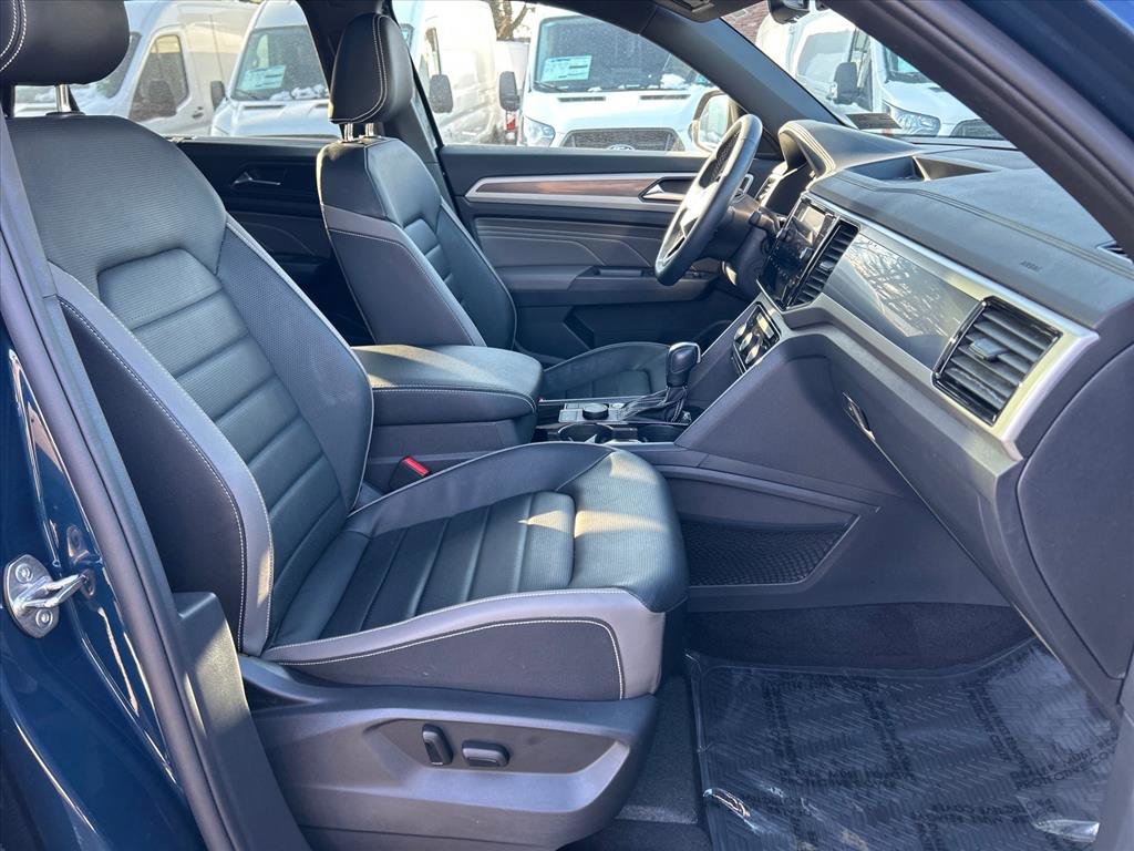 Used 2021 Volkswagen Atlas Cross Sport SEL Premium image 21