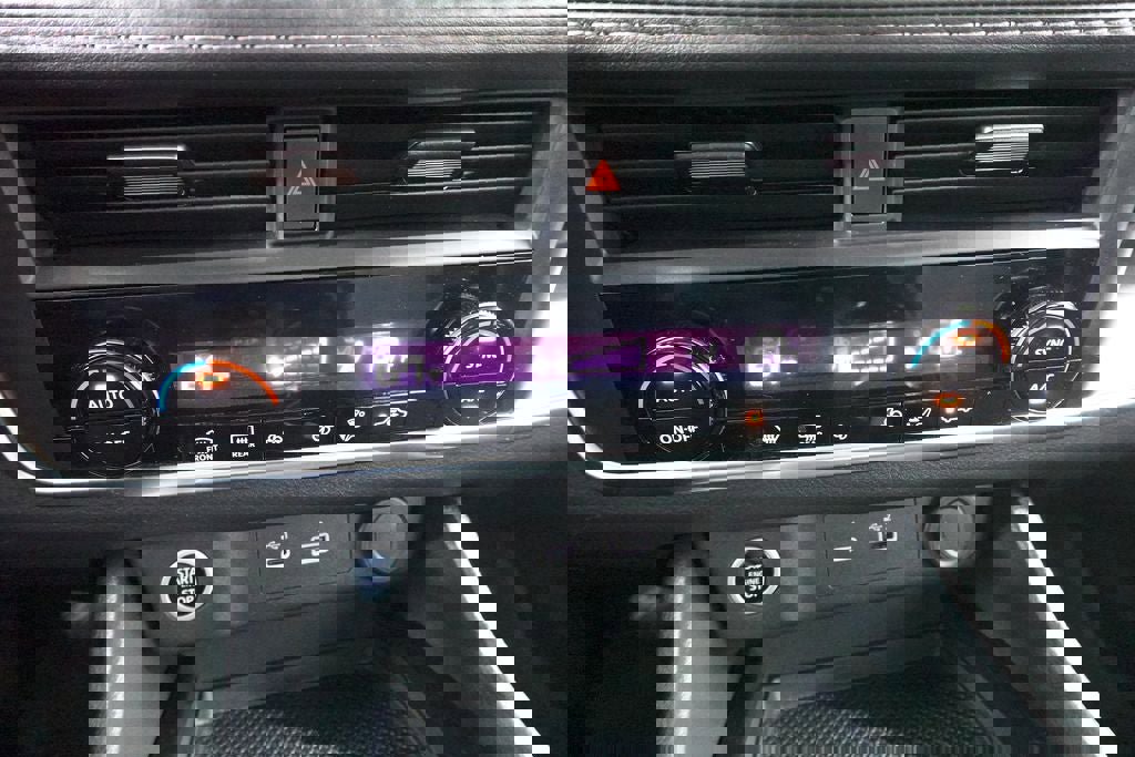 Used 2023 Nissan Rogue SV image 19