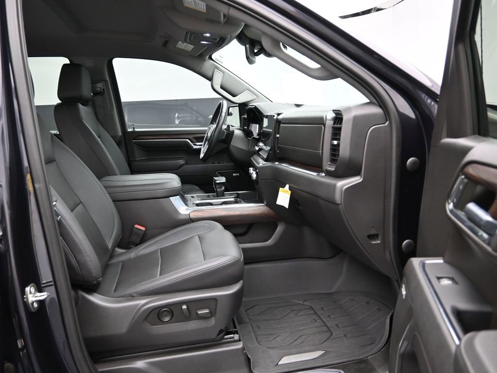 Used 2023 GMC Sierra 1500 SLT w/ SLT Premium Package image 32