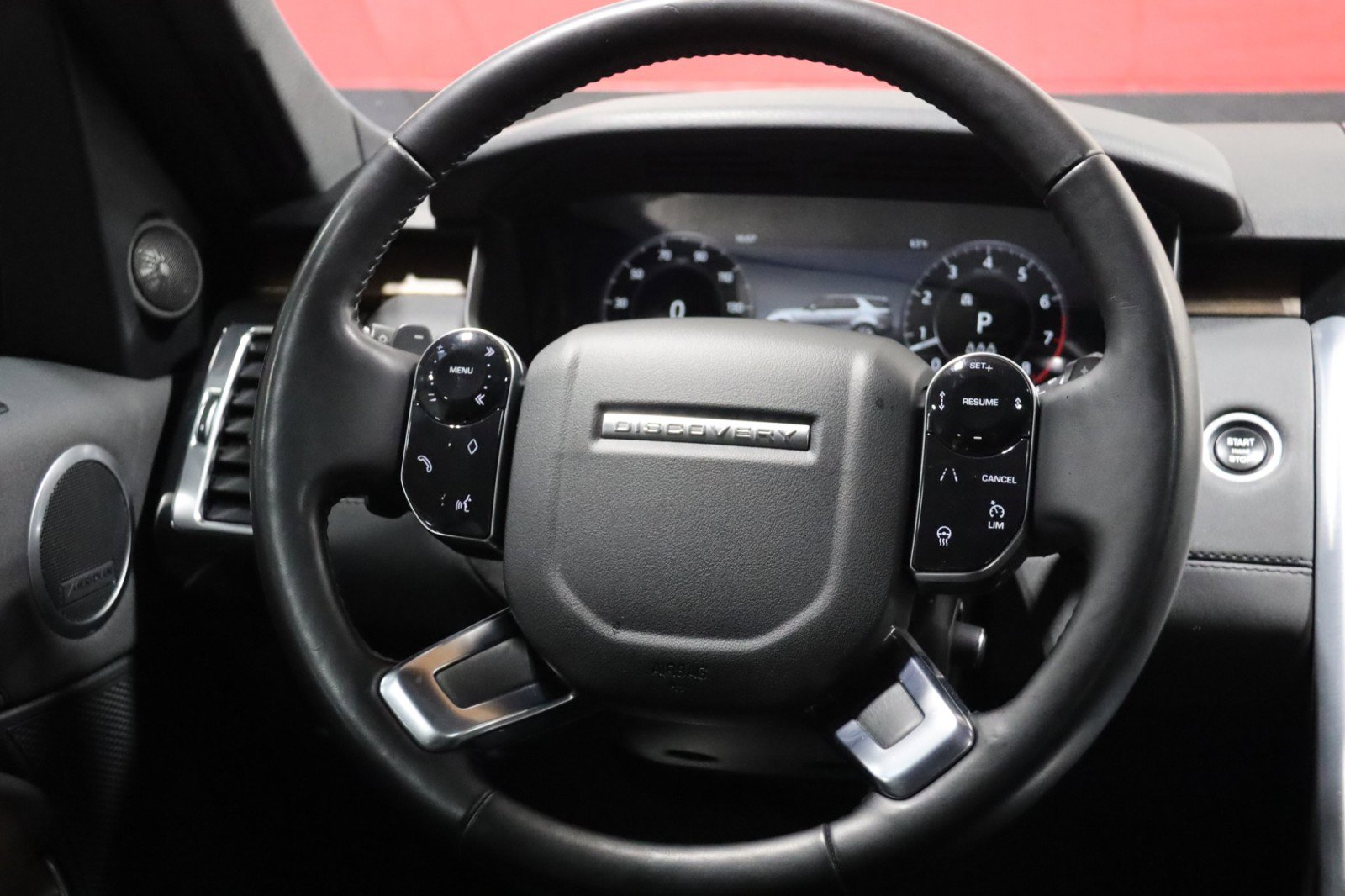 Used 2020 Land Rover Discovery HSE image 58