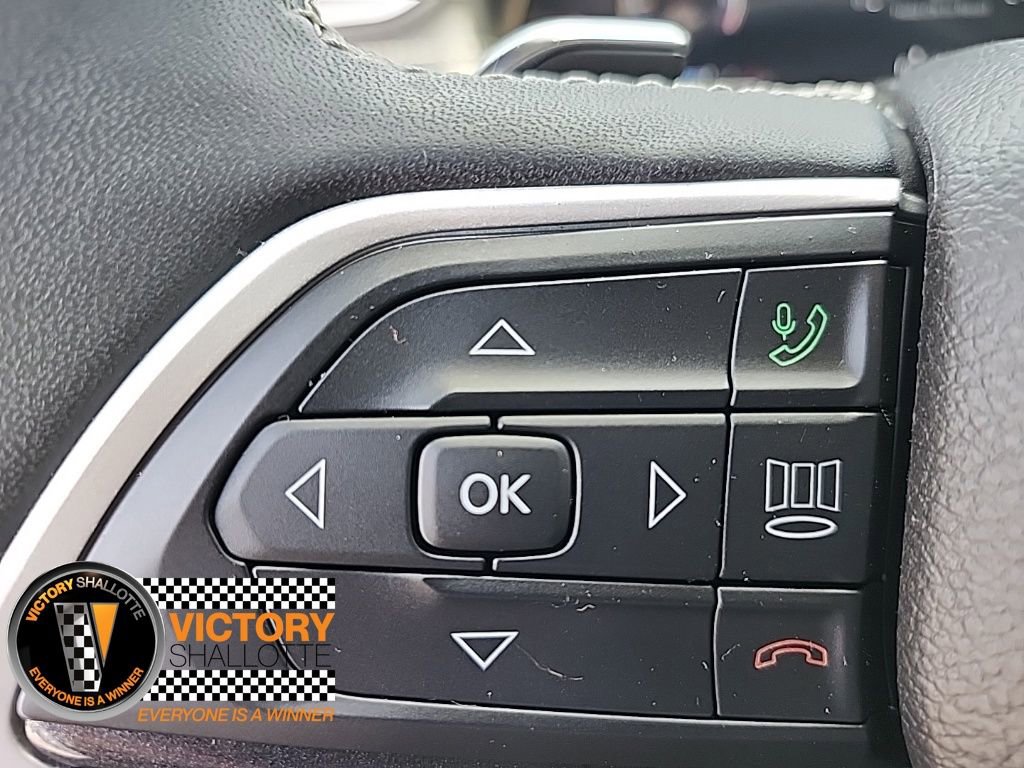 Certified 2023 Jeep Grand Cherokee Laredo image 25