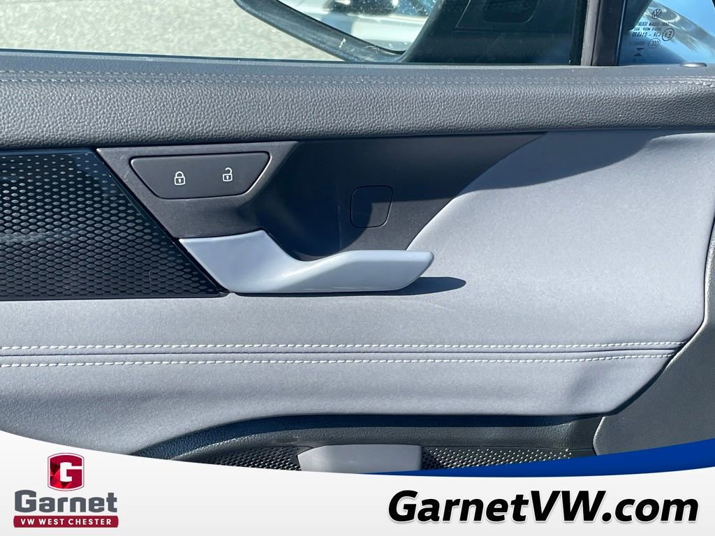 New 2026 Volkswagen Tiguan SE image 33