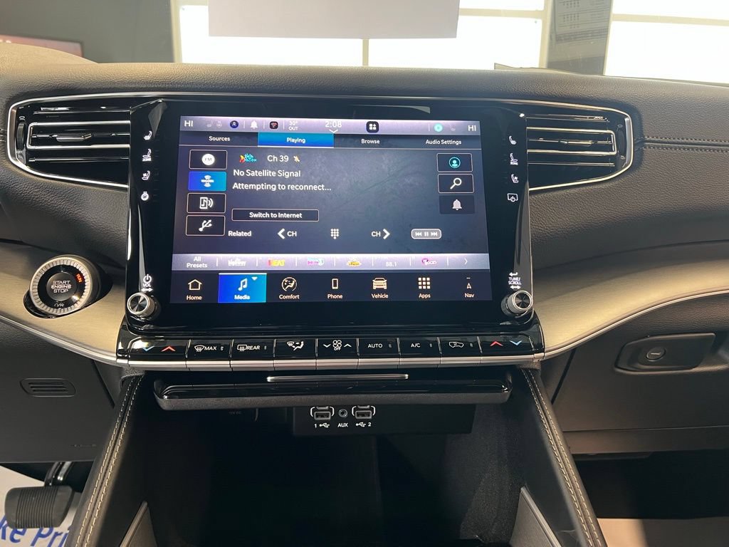 New 2026 Jeep Grand Wagoneer L Limited AWD/4WD image 14
