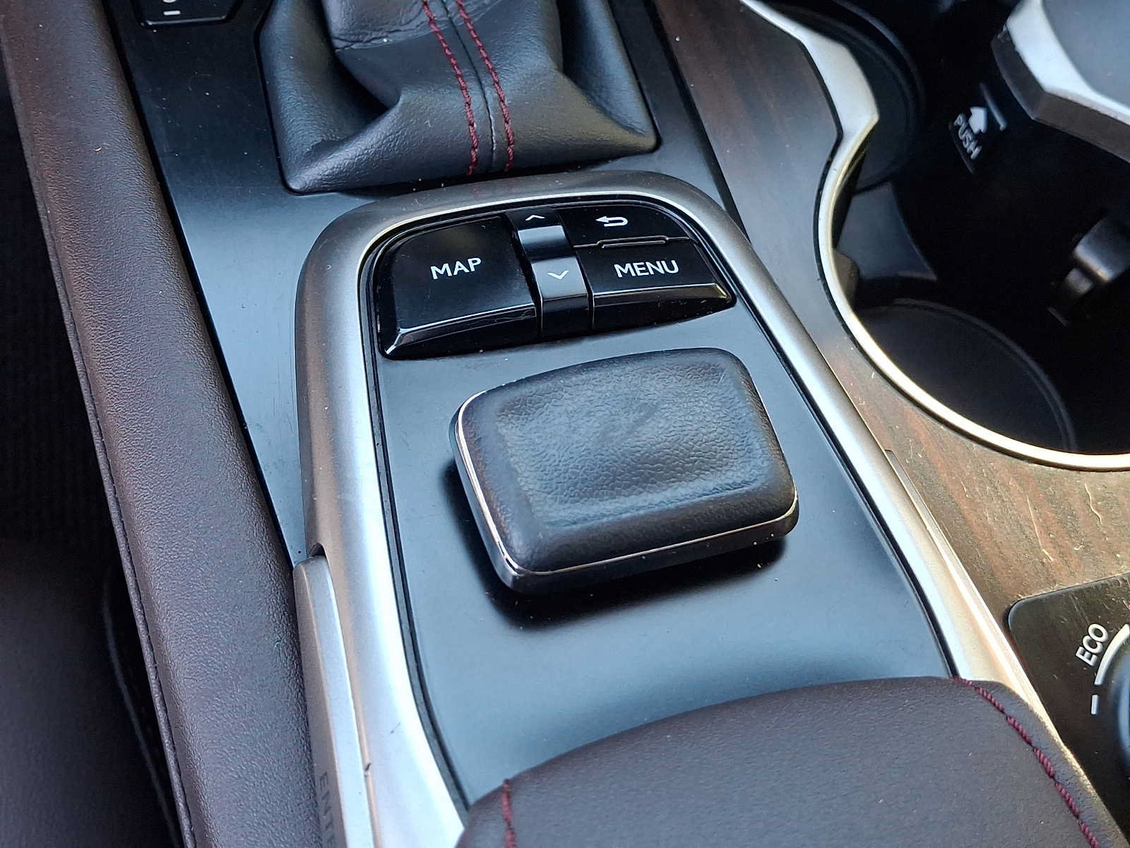 Used 2018 Lexus RX 350L AWD image 25