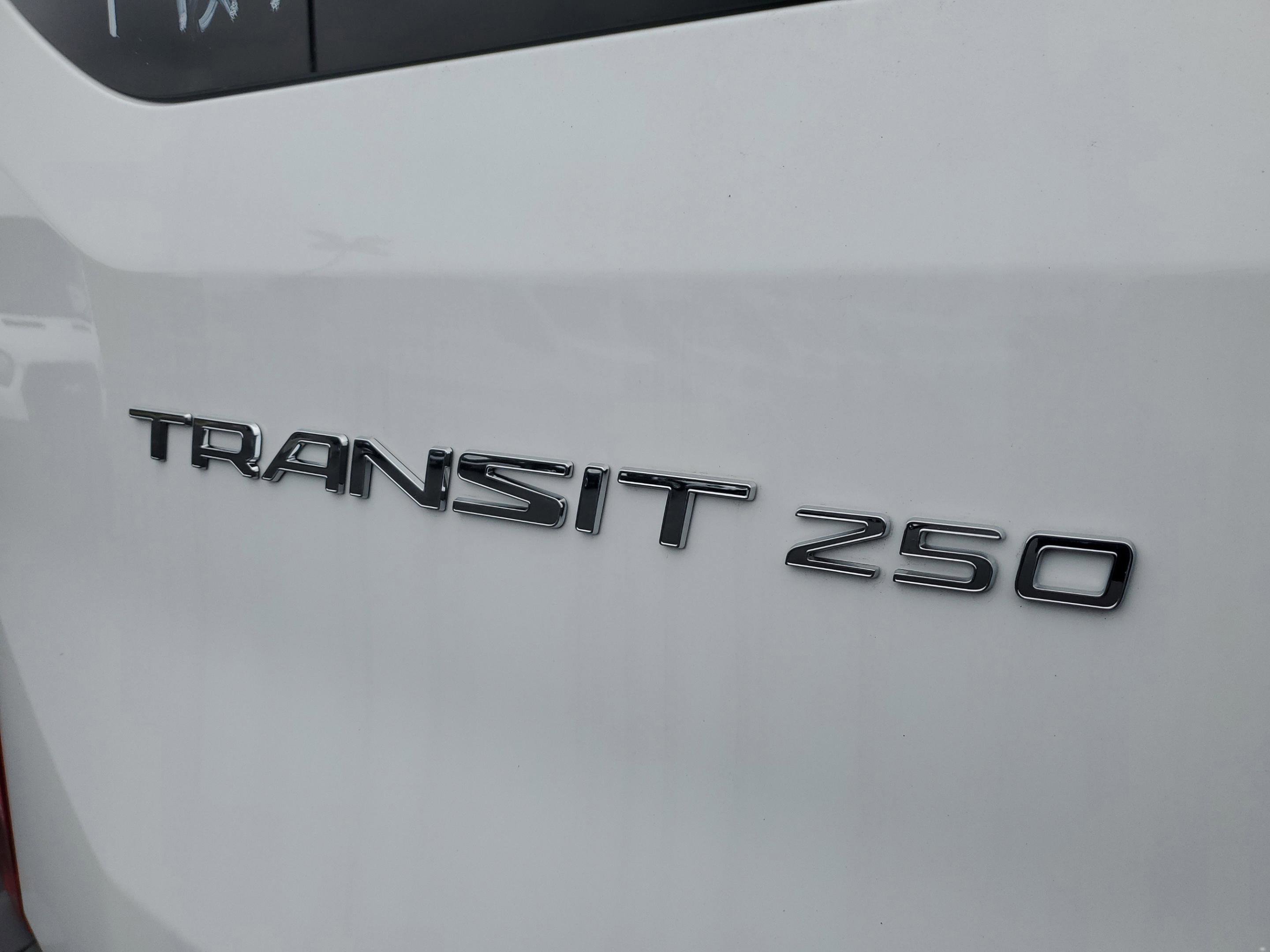 New 2024 Ford Transit 250 148 Medium Roof RWD image 27