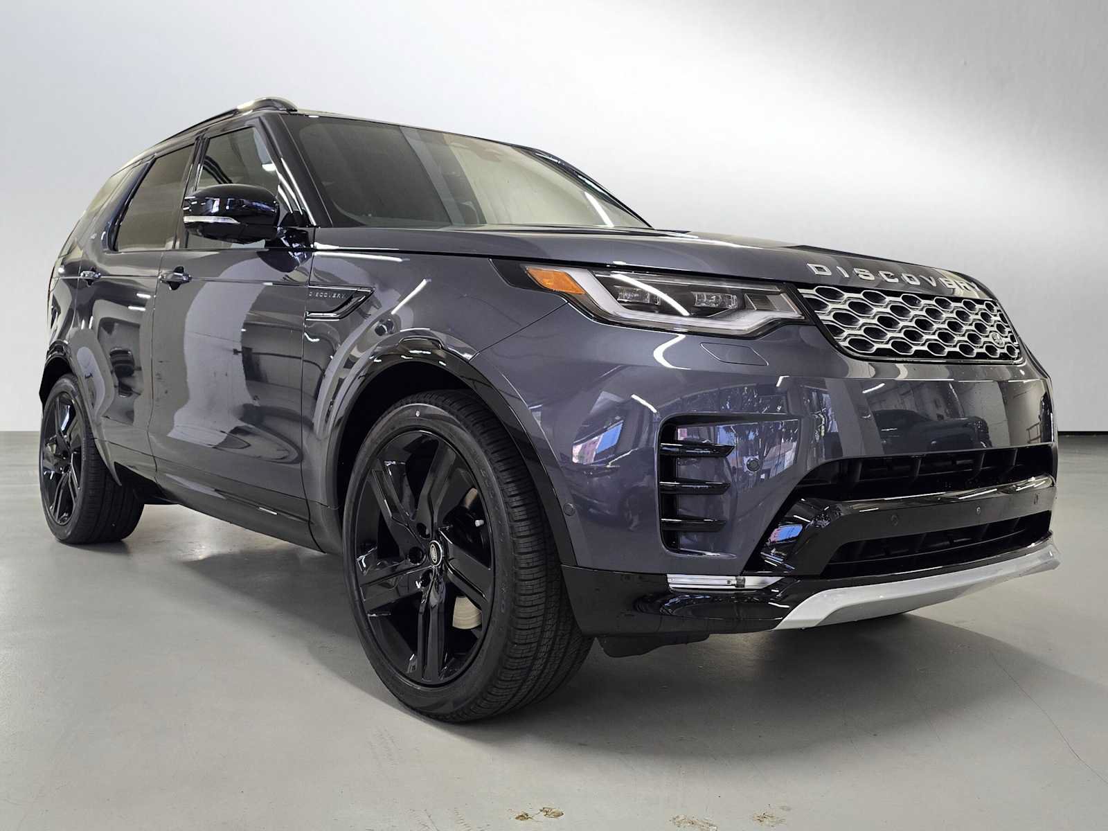 New 2026 Land Rover Discovery Limited Edition AWD/4WD image 7