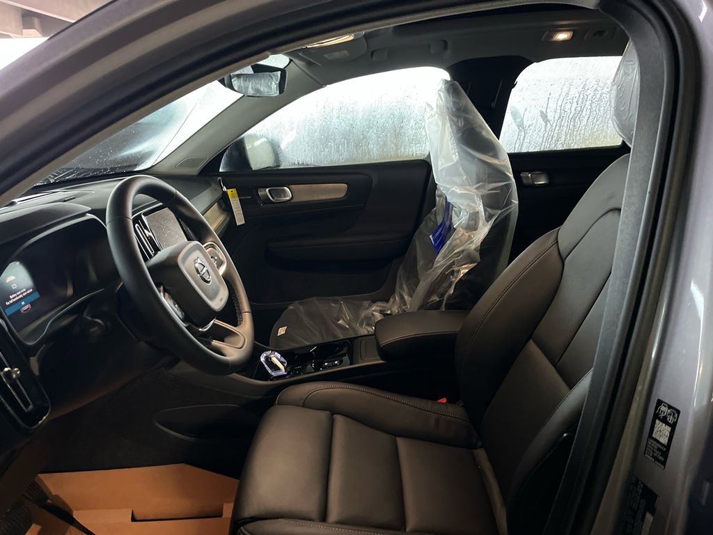 New 2026 Volvo XC40 B5 Ultra w/ Protection Package Premier AWD/4WD image 10