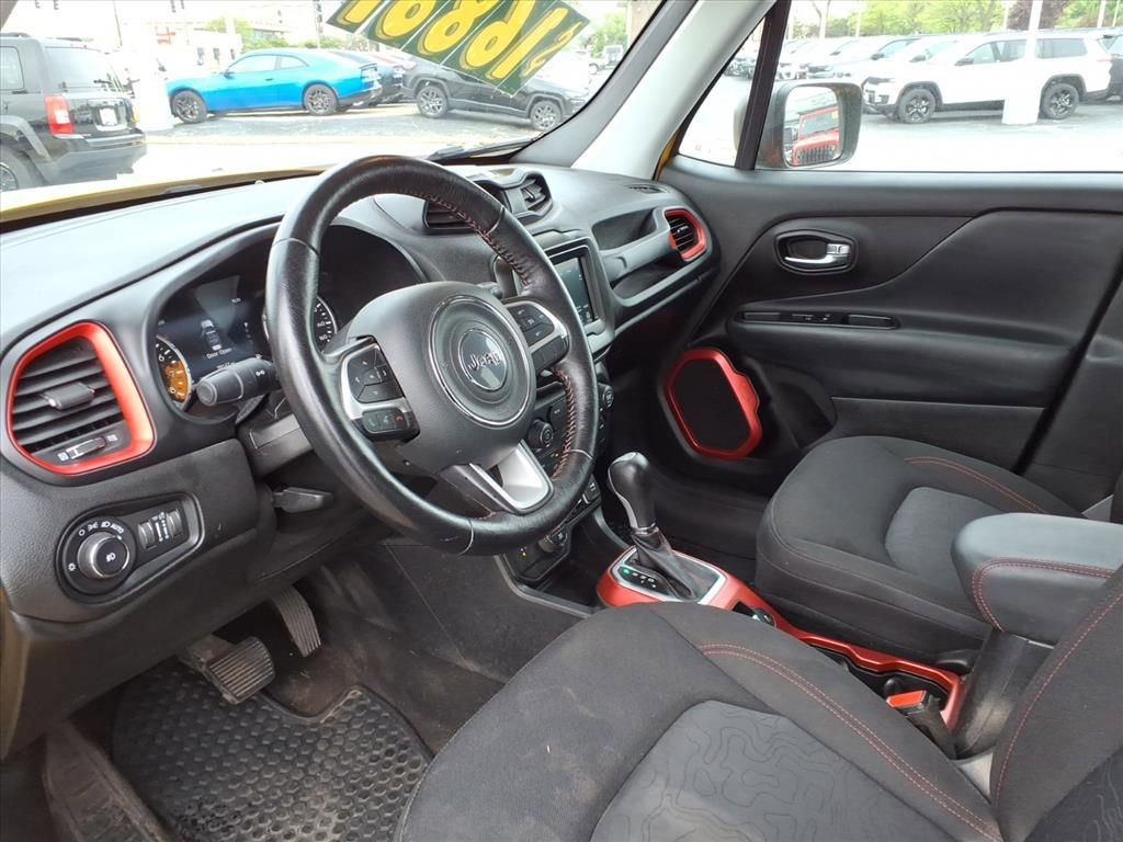 Certified 2018 Jeep Renegade Trailhawk w/ Cold Weather Group II AWD/4WD image 7