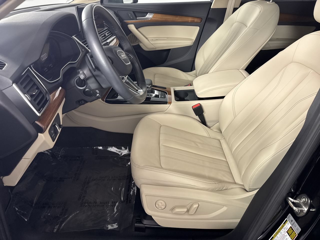 Used 2023 Audi Q5 2.0T Premium Plus w/ Premium Plus Package AWD/4WD image 11