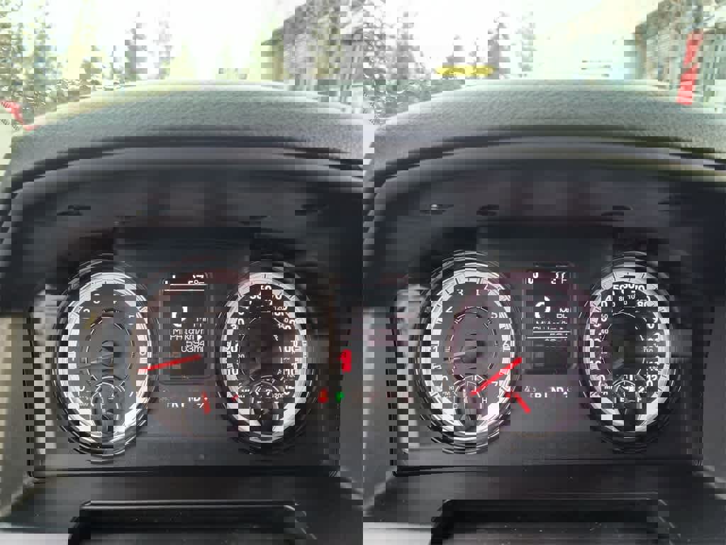 Used 2023 RAM 1500 Classic SLT image 15