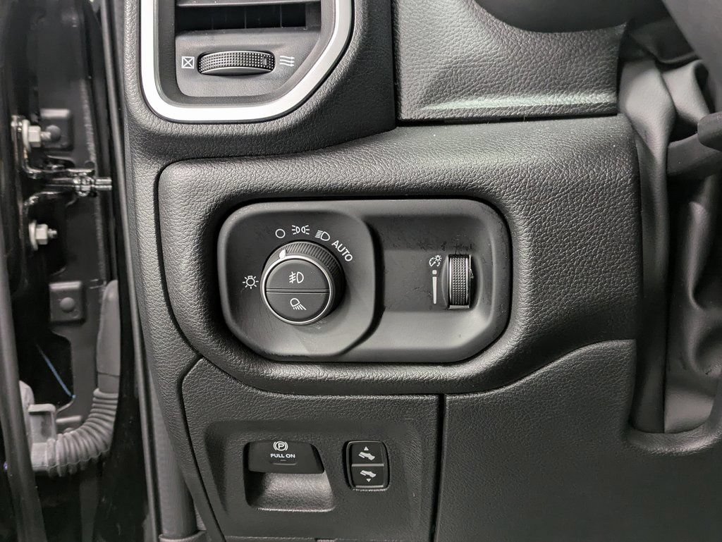 Used 2025 RAM 1500 Big Horn AWD/4WD image 23