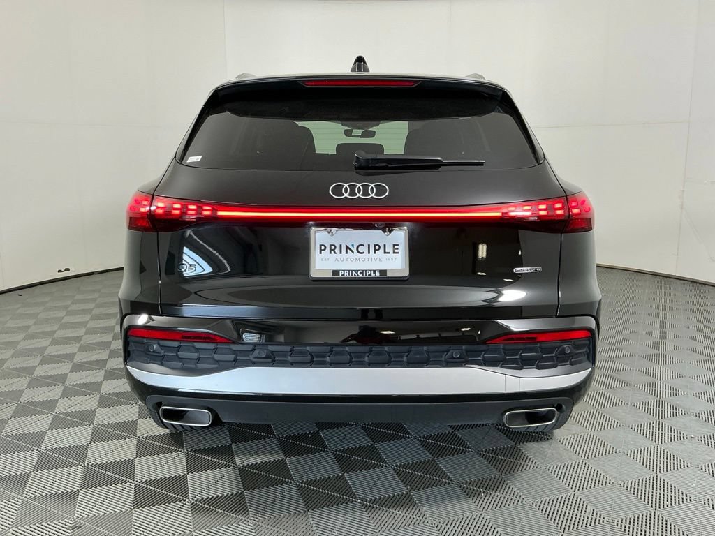 Used 2025 Audi Q5 Premium Plus w/ Premium Plus AWD/4WD image 6