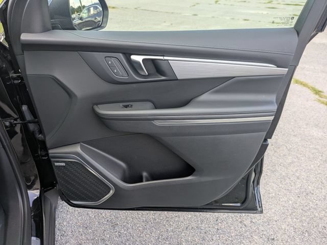 Used 2025 Buick Enclave Preferred FWD image 34