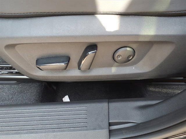 Used 2026 Nissan Rogue SV w/ SV Premium Package image 28