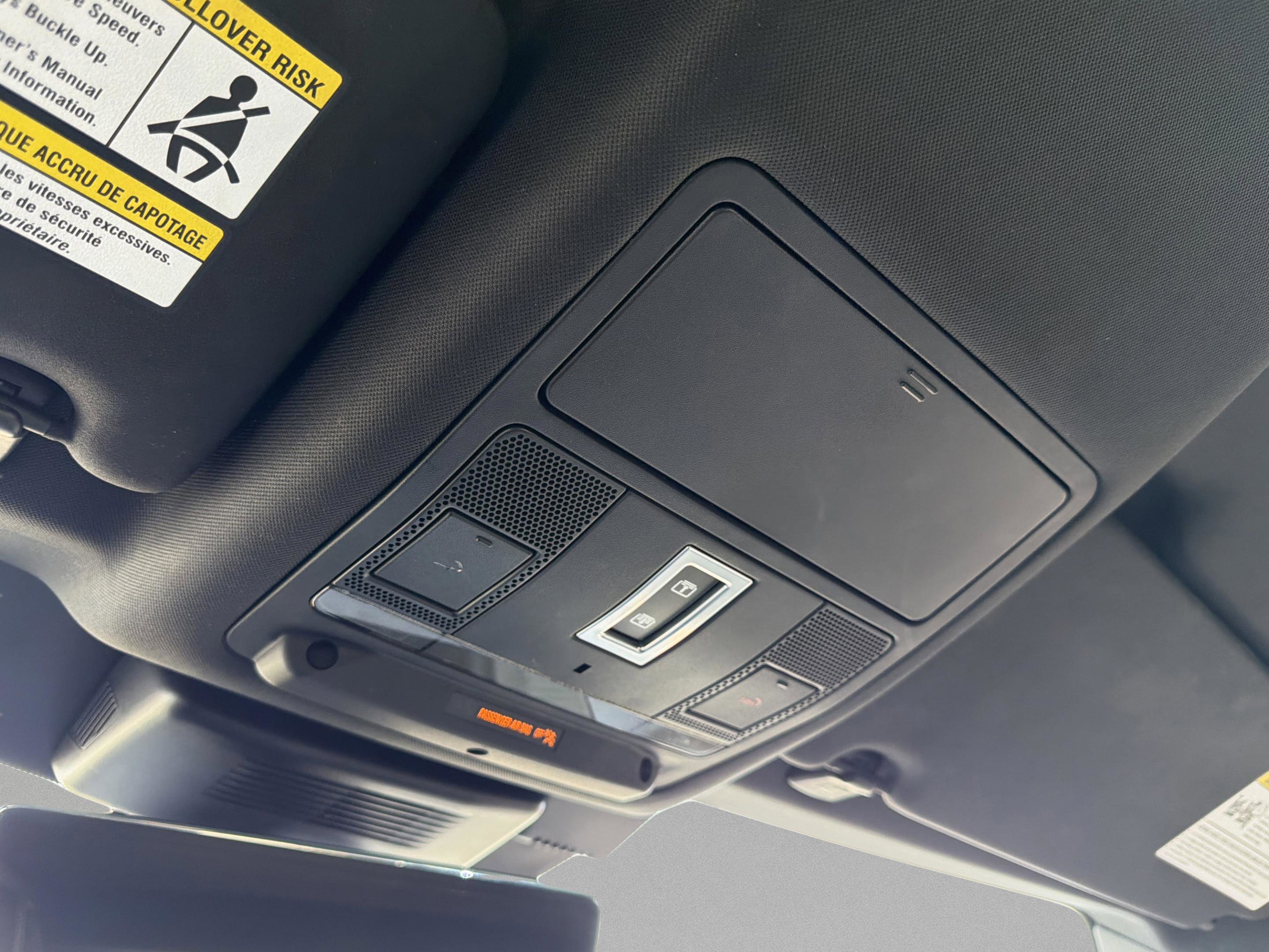 Used 2020 Land Rover Discovery Sport SE R-Dynamic image 18