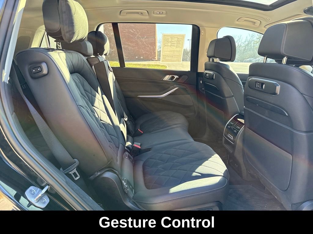 Used 2025 BMW X7 xDrive40i image 35