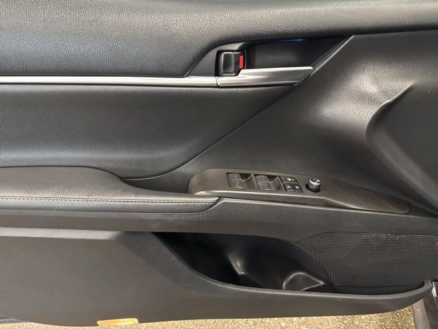 Used 2021 Toyota Camry XLE AWD/4WD image 10