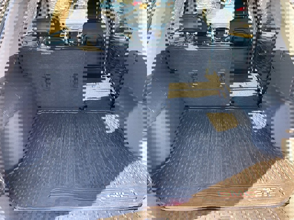 Used 2020 GMC Terrain SLT w/ Preferred Package image 17