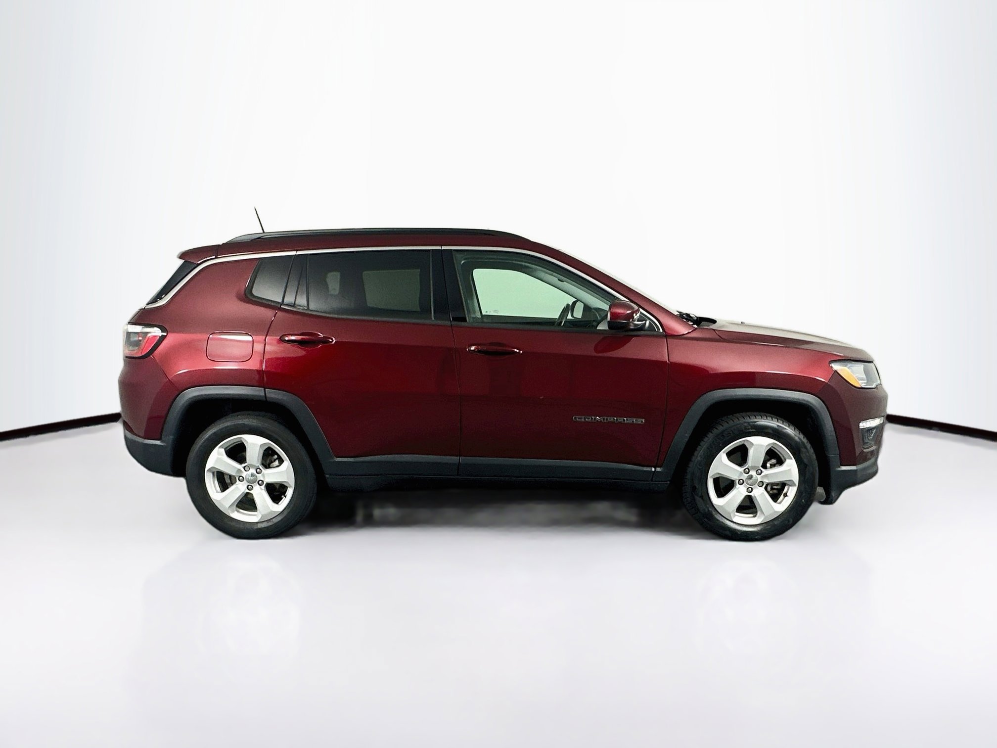 Used 2020 Jeep Compass Latitude FWD image 10