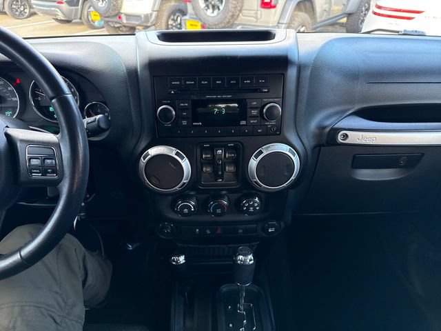 Used 2012 Jeep Wrangler Unlimited Sahara AWD/4WD image 21