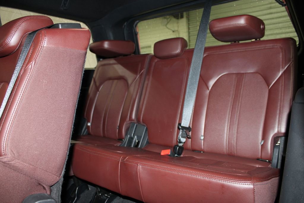 Used 2024 Ford Expedition Limited image 18