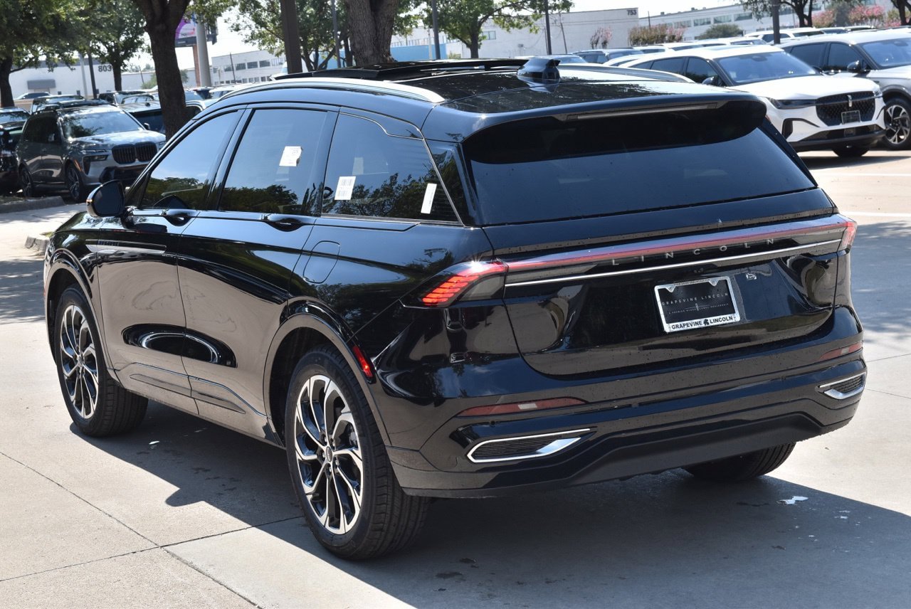 New 2026 Lincoln Nautilus Reserve AWD/4WD image 9