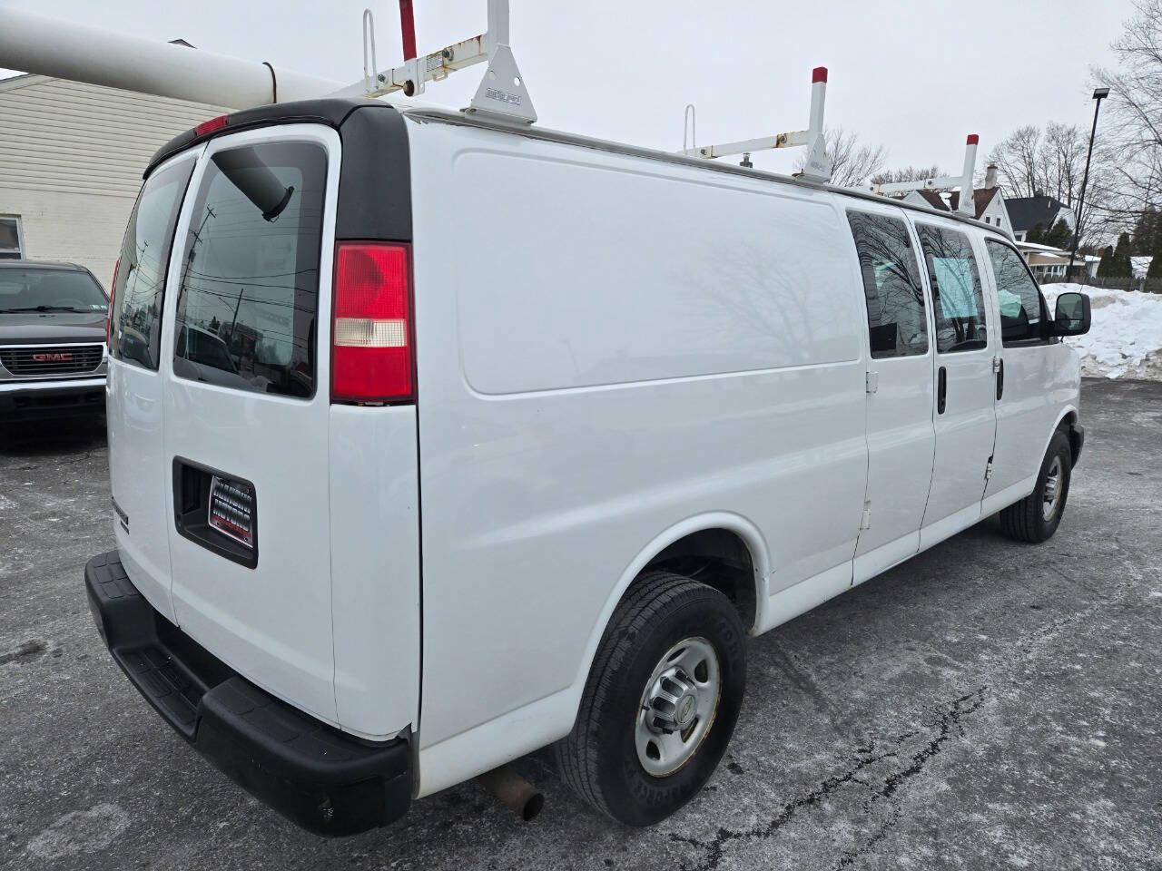 Used 2013 Chevrolet Express 3500 Extended RWD image 6