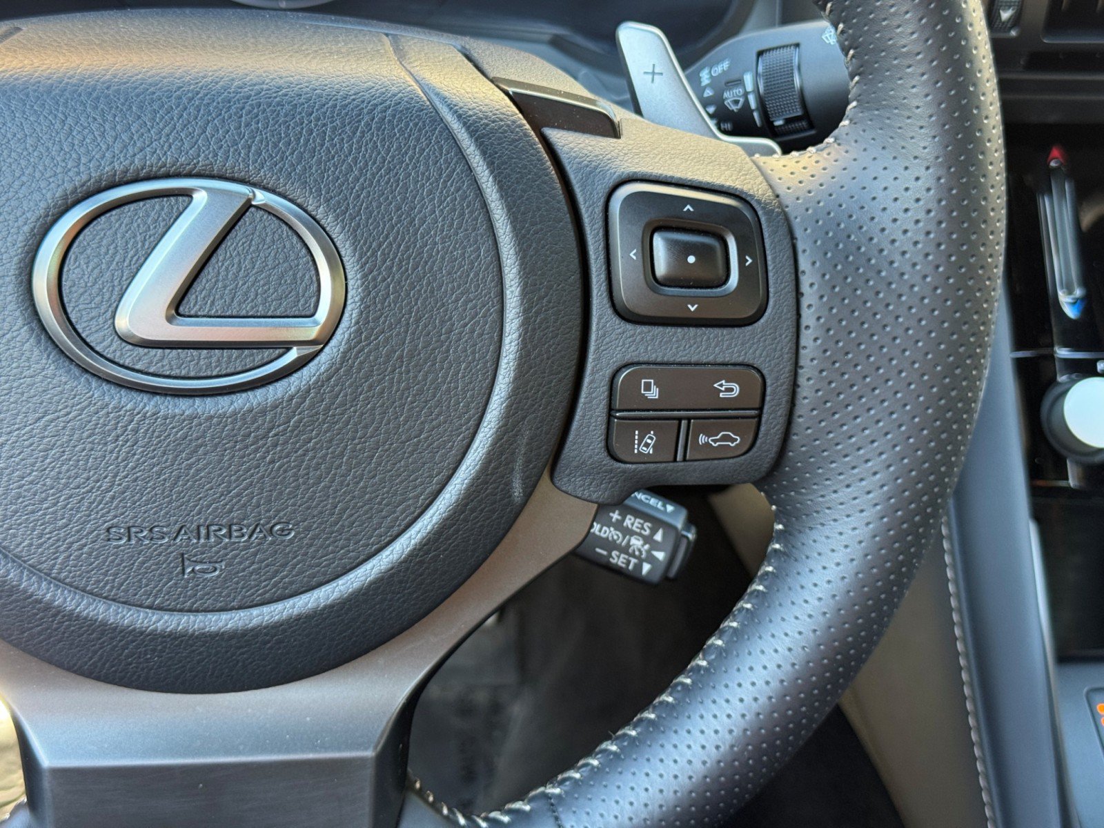 Used 2023 Lexus IS 350 F Sport AWD/4WD image 23