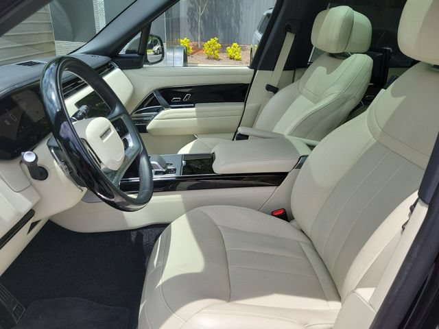 Used 2024 Land Rover Range Rover Long Wheelbase Autobiography AWD/4WD image 24