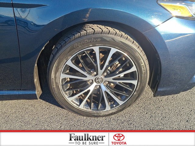 Certified 2020 Toyota Camry SE image 8