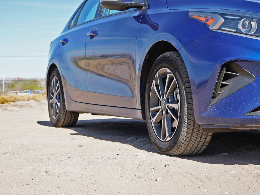 Used 2024 Kia Forte LXS w/ LXS Technology Package image 6