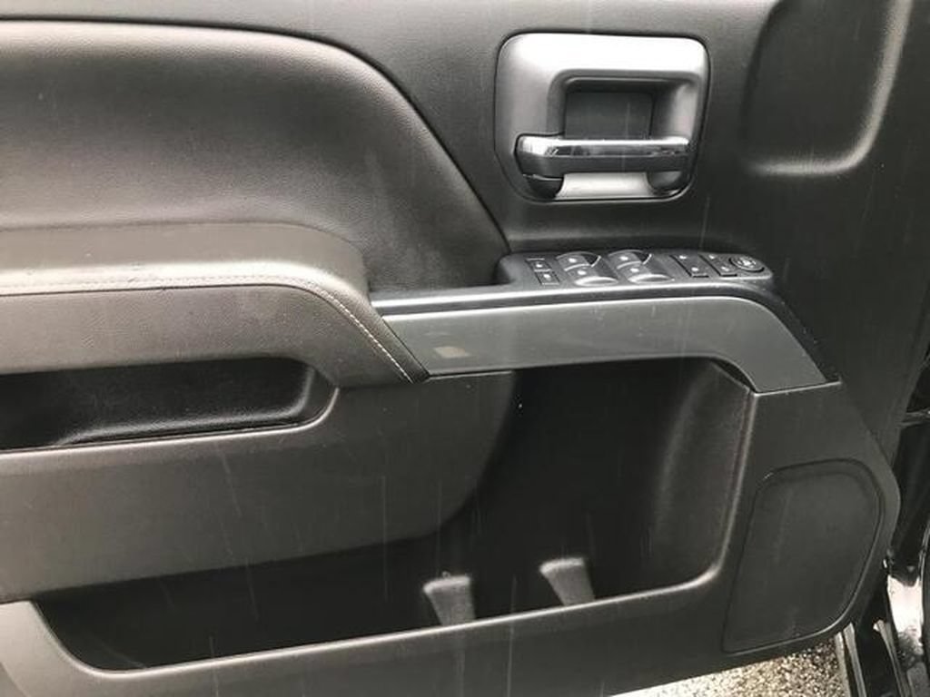 Used 2018 Chevrolet Silverado 1500 LT w/ All Star Edition AWD/4WD image 12
