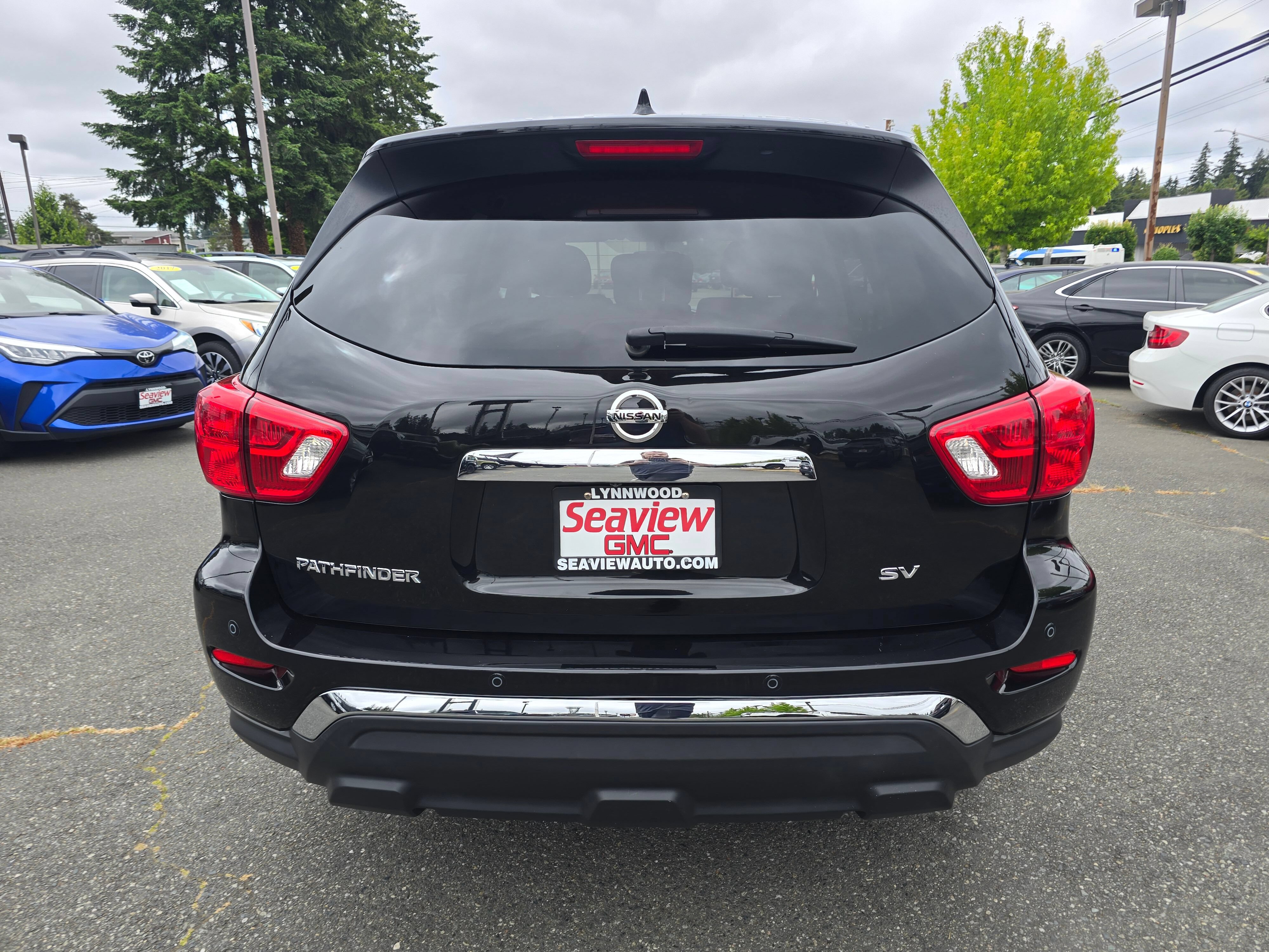 Used 2019 Nissan Pathfinder SV FWD image 4