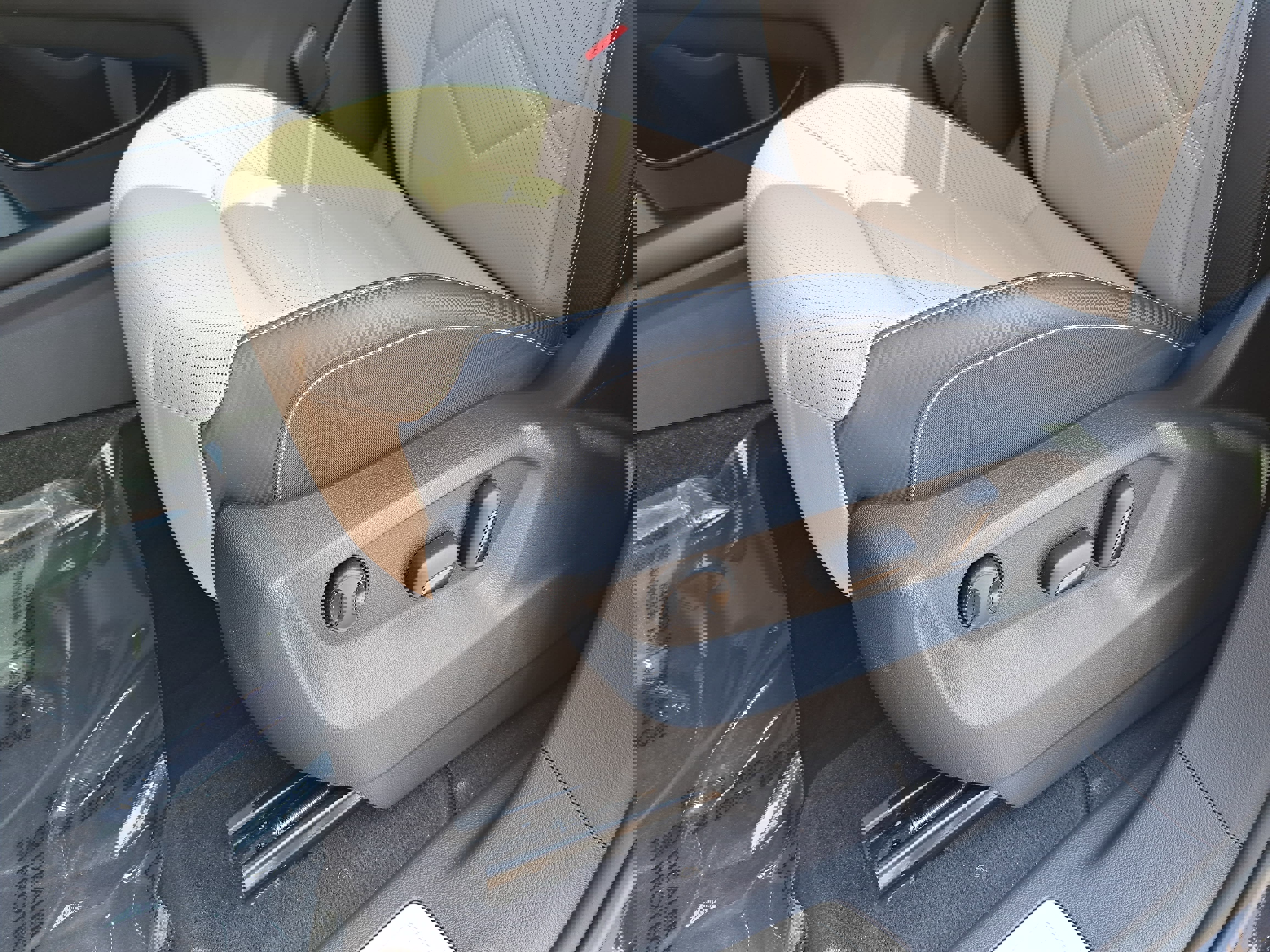 Certified 2024 Volkswagen Atlas Cross Sport SE w/ Panoramic Sunroof Package image 27