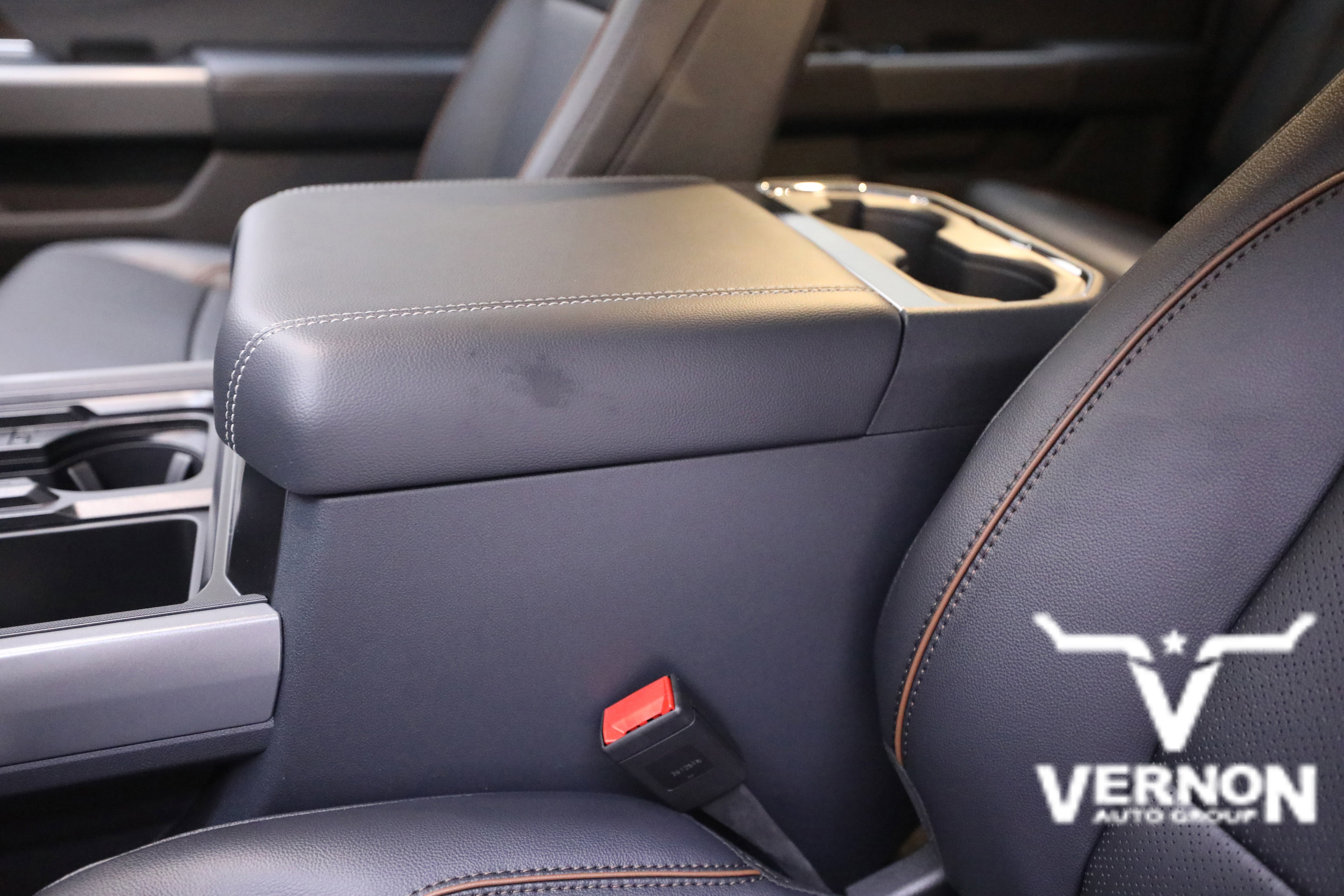 New 2026 Ford F250 Lariat w/ Chrome Package image 15