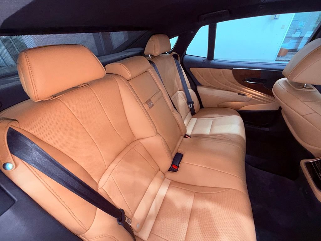 Certified 2024 Lexus LS 500 RWD image 16