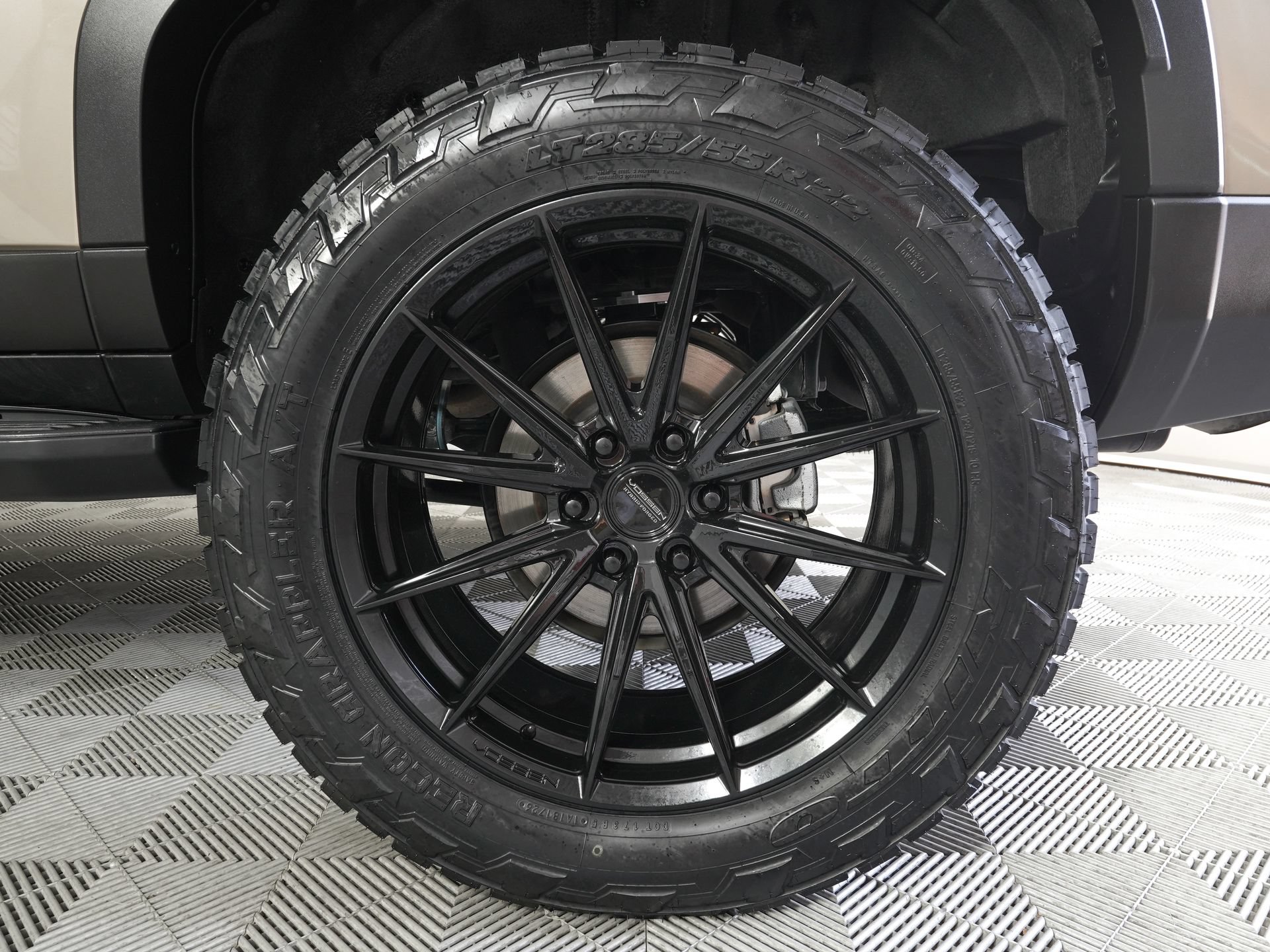 Used 2025 Lexus GX 550 AWD/4WD image 32