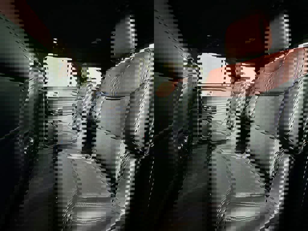 Certified 2021 Ford Explorer Platinum w/ Equipment Group 601A image 14