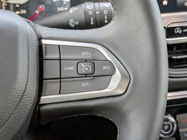 Used 2026 Jeep Compass Latitude AWD/4WD image 26