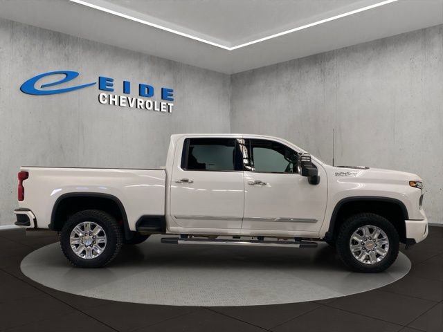 Used 2024 Chevrolet Silverado 2500 High Country w/ High Country Premium Package AWD/4WD video 2